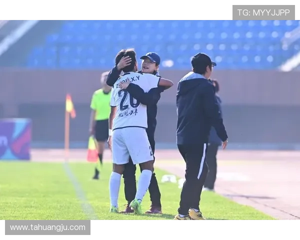 全新赛季激战正酣 球迷激情四溢 体育赛事迎来突破性进展与热烈反响