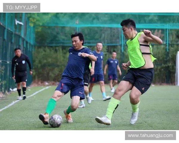 沧州雄狮激战赛场勇夺胜利 展现拼搏精神与团队力量